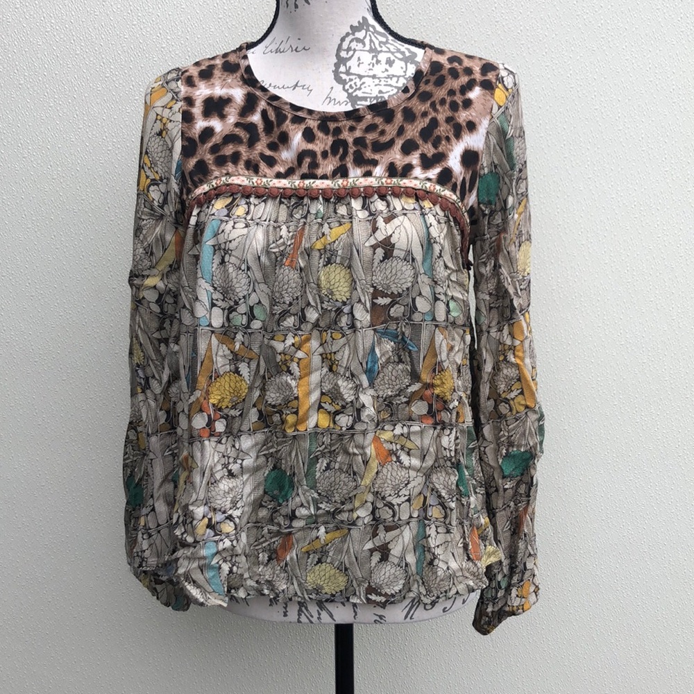 Ivy Jane leopard top XS EUC
